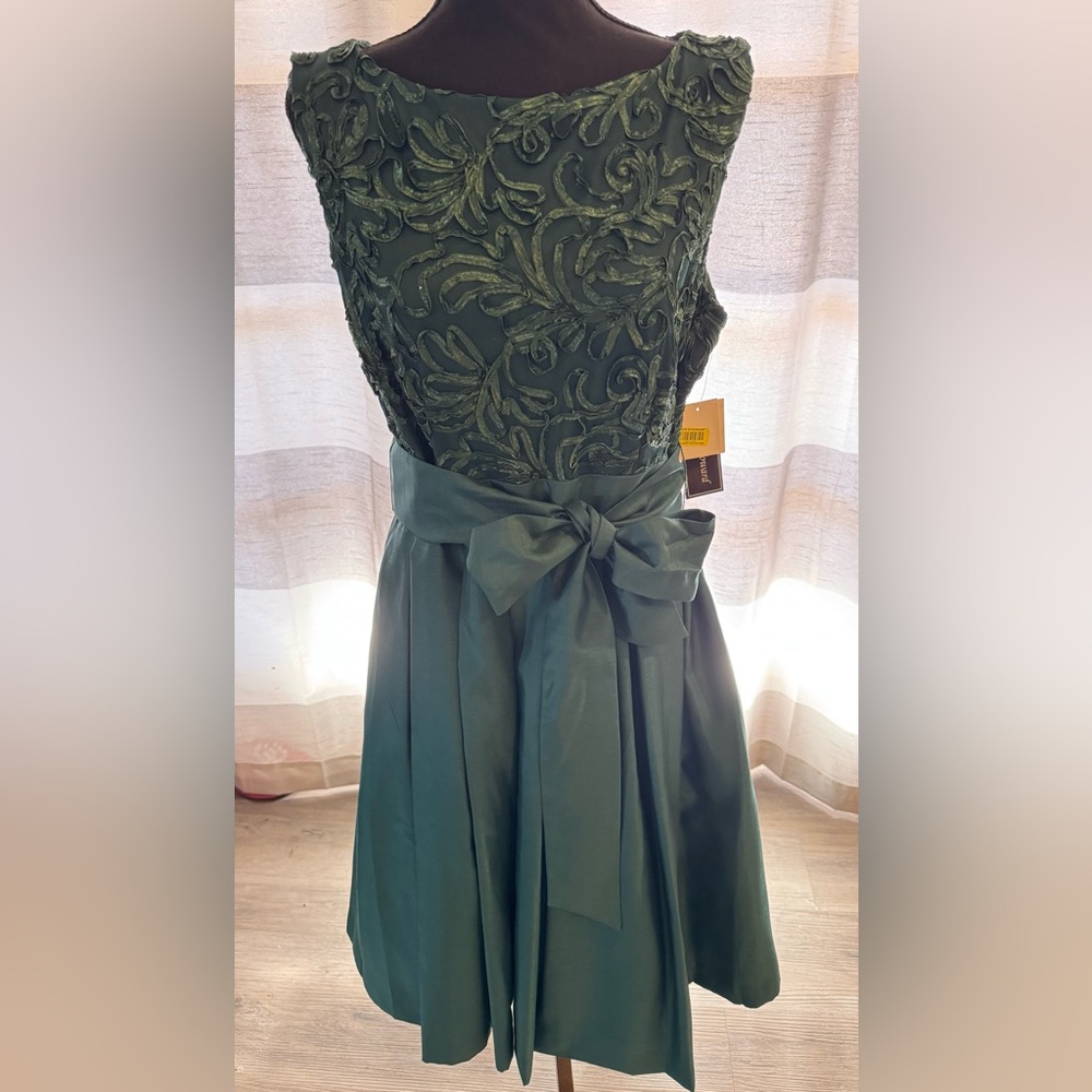 Jessica Howard Forest Green Dress